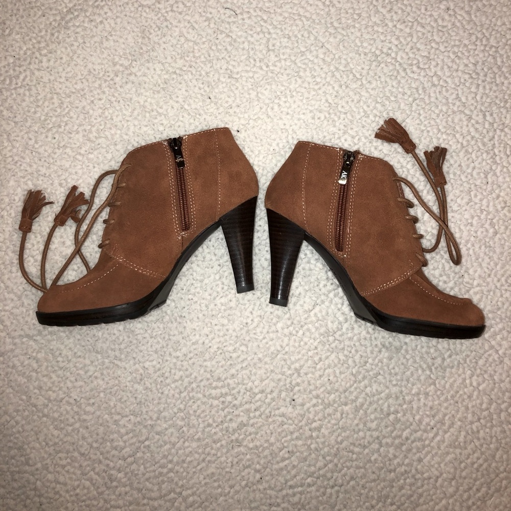 AK Anne Klein Tutorial Suede Ankle Bootie